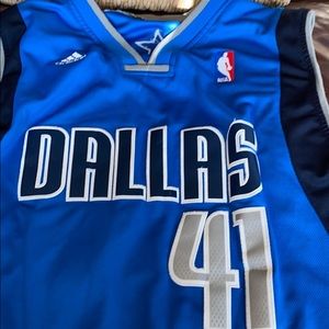 Dallas Mavericks Nowitzki jersey